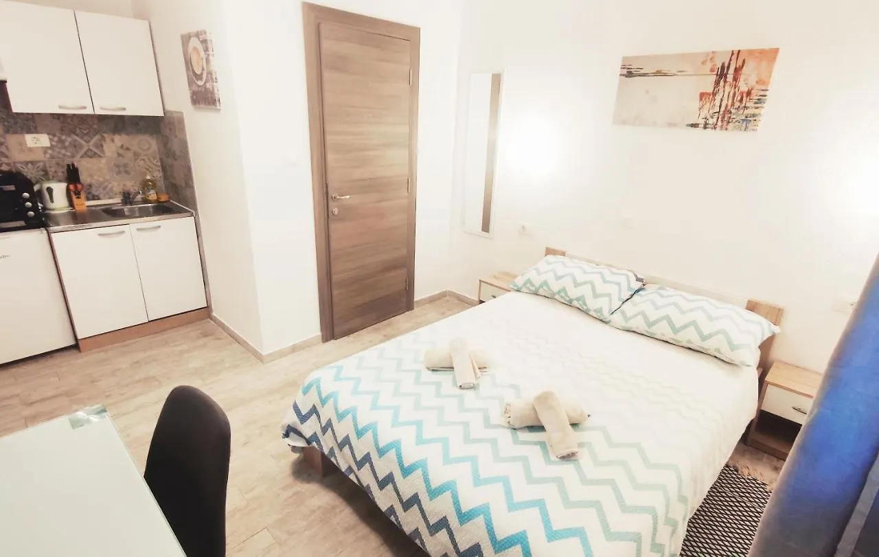 Apartments Close To Sandy Beach Split 0*,  Kroatien